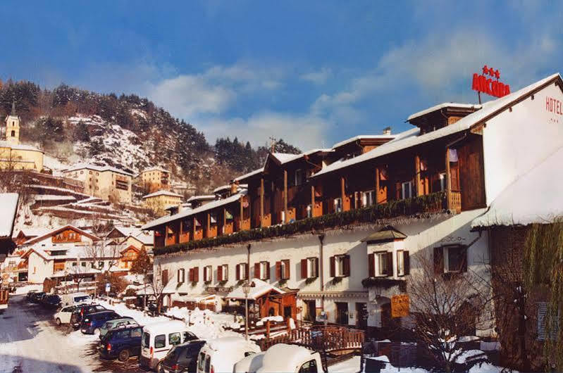 Hotel Ancora 卡斯特罗迪费耶美 外观 照片